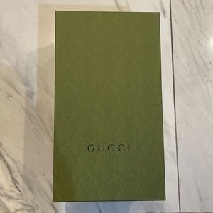 Gucci Shoe/ Gift Box